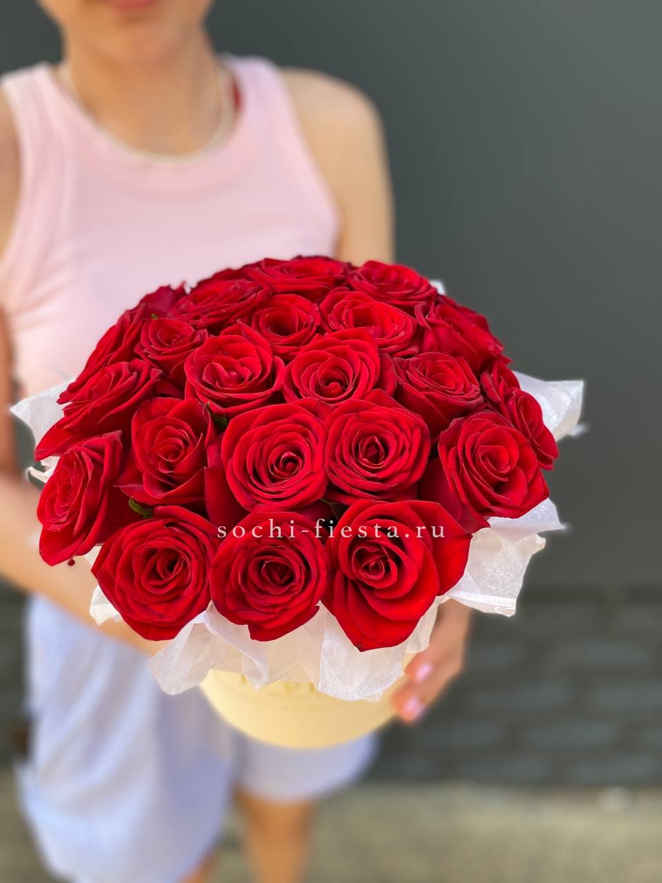 свадебная композиция с пионами и эустомой в Элисте