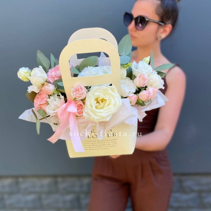 Цветочная сумочка "Рафаэль" в Элисте