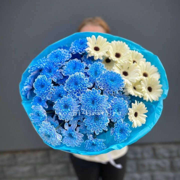 Букет хризантем и гербер в Элисте