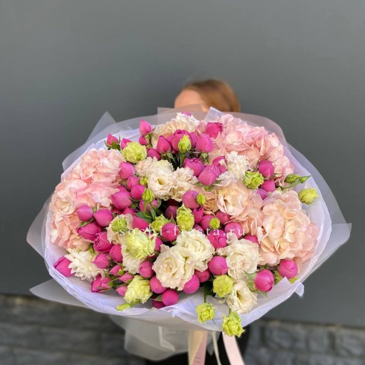  Букет  гортензий и Мисти с доставкой в Элисте