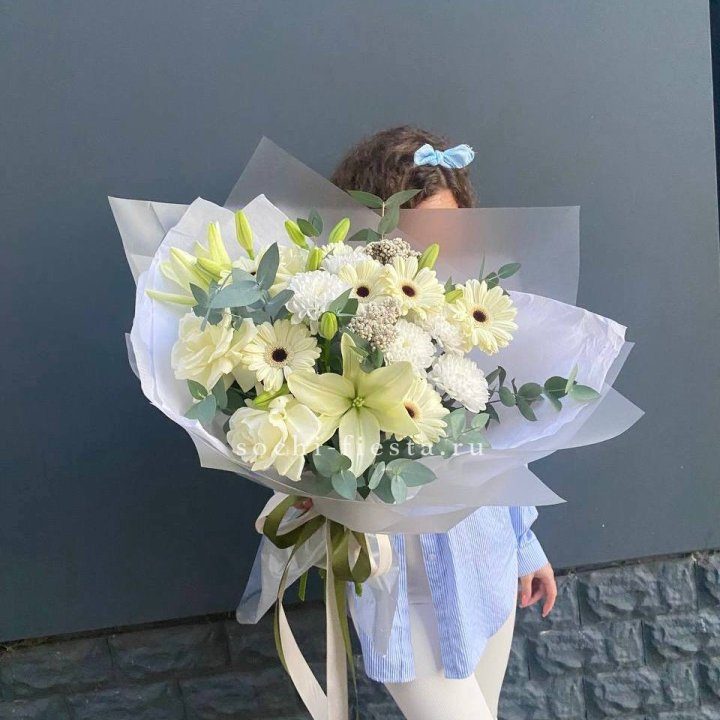 Букет с лилией и герберой с доставкой в Элисте