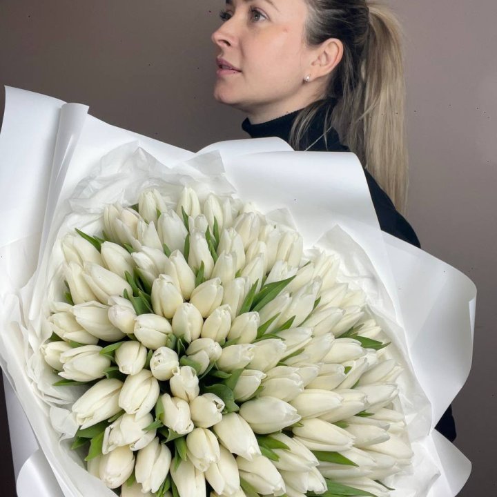 101 белый тюльпан №2 в Элисте