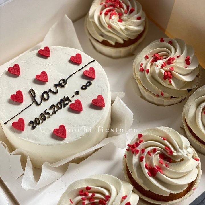 Капкейки и бенто-торт "Любимые" в Элисте