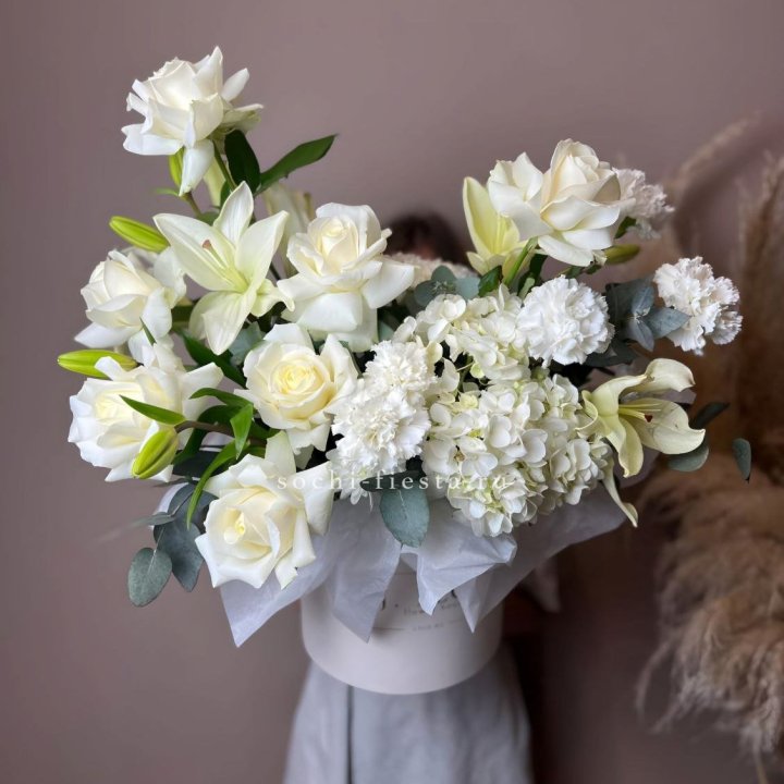 Цветочный бокс "Вайт дримс" в Элисте