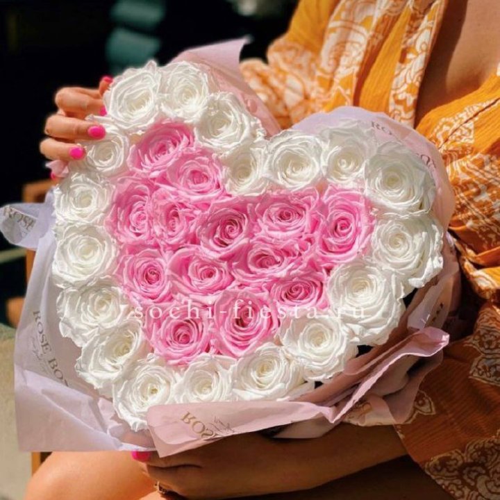 Бокс сердце с розами №2 в Элисте