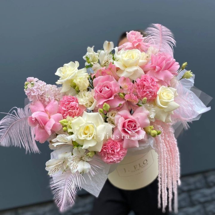 Дизайнерский бокс "Ловели" в Элисте