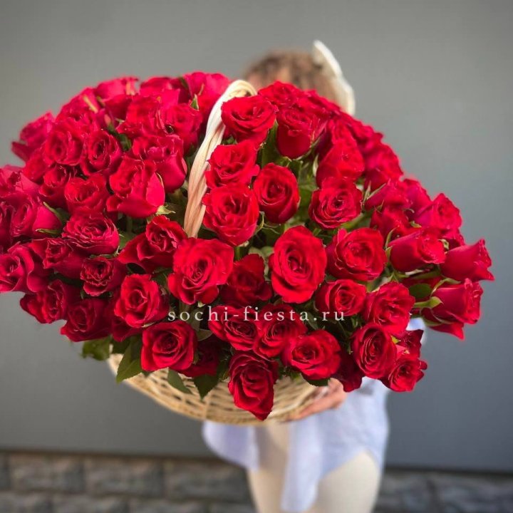 121 красная роза в корзине   в Элисте