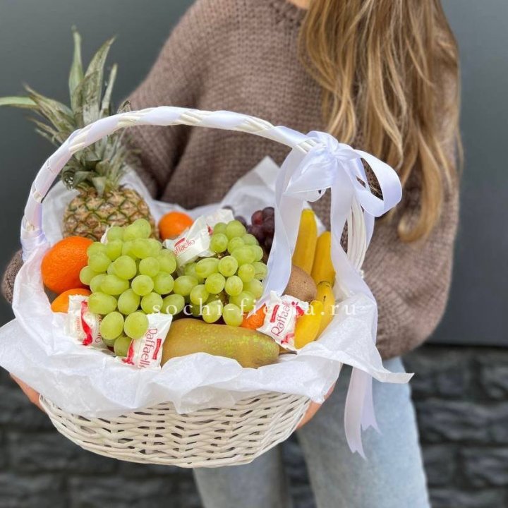Фруктовая корзина №4 с доставкой в Элисте