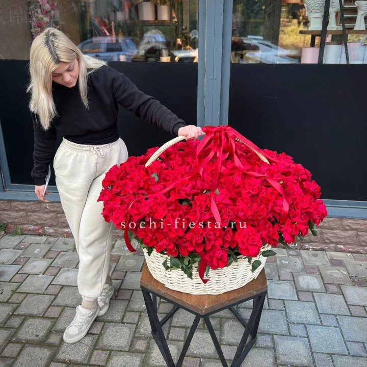 201 французская красная роза в Элисте