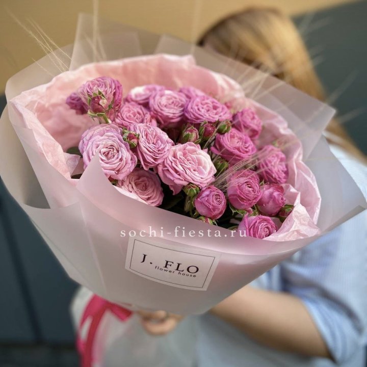 Пионовидные розы Мадам Бомбастик Pink в Элисте