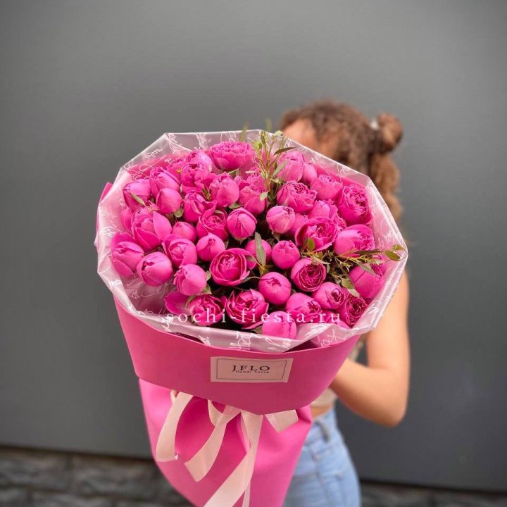 Кустовые розы букет Мисти Баблс с доставкой в Элисте