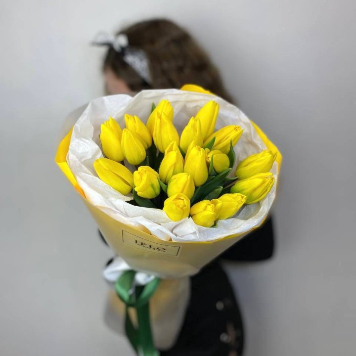  19 жёлтых тюльпанов в Элисте