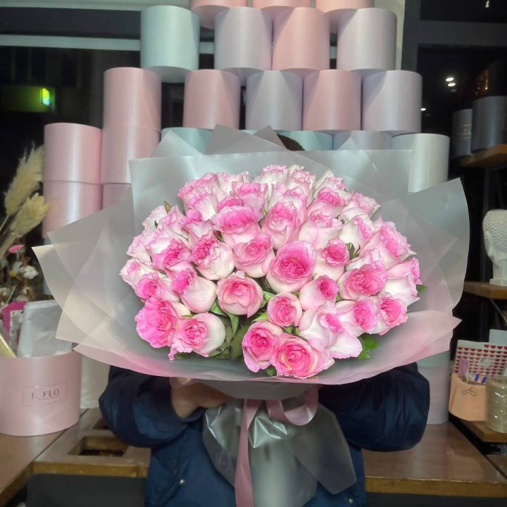  51 розовых роз в Элисте
