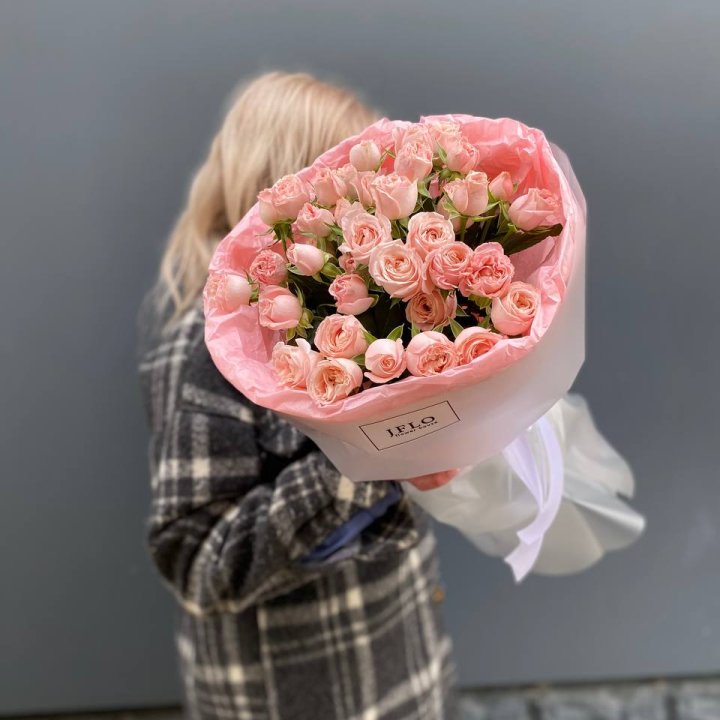 11 роз бомбастик в Элисте
