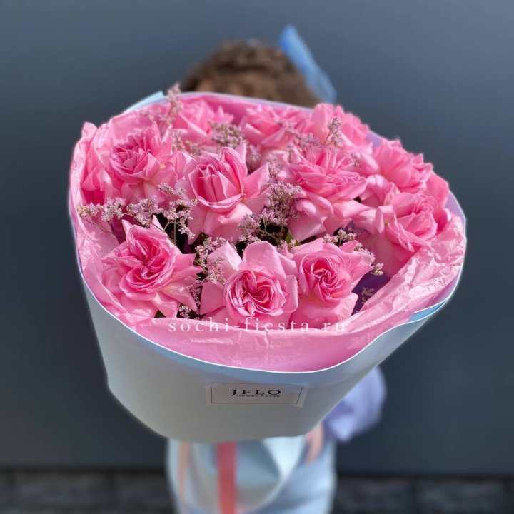Букет французских розовых роз  в Элисте