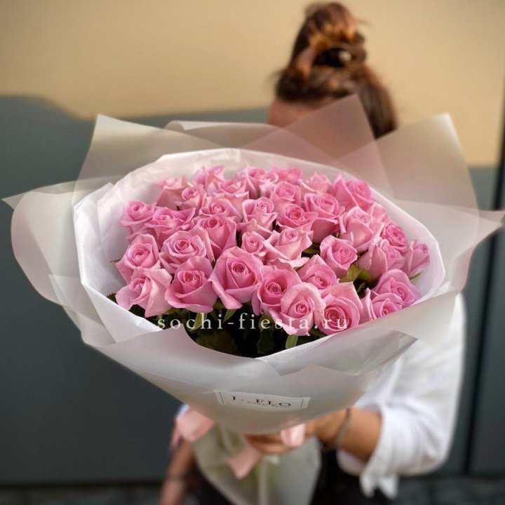 Букет розовых роз  в Элисте