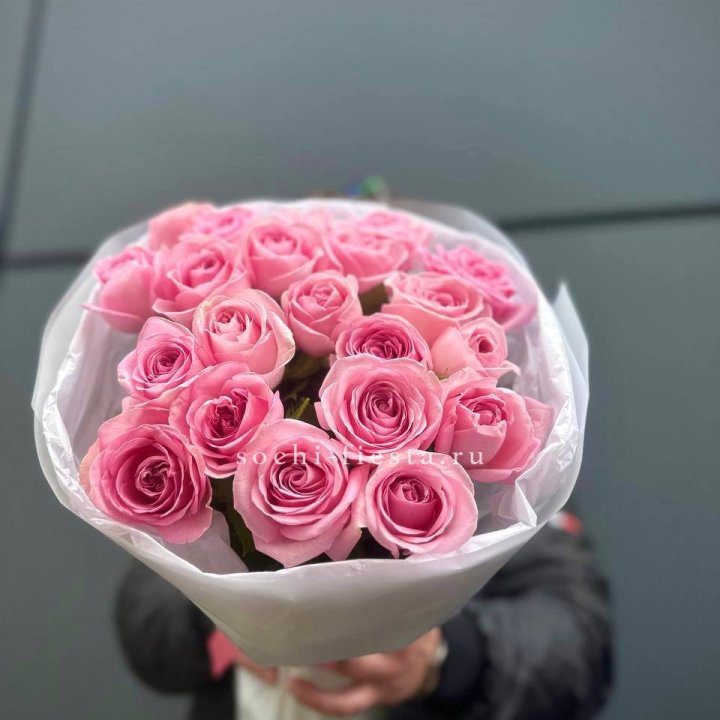 21 Розовая роза в белом в Элисте