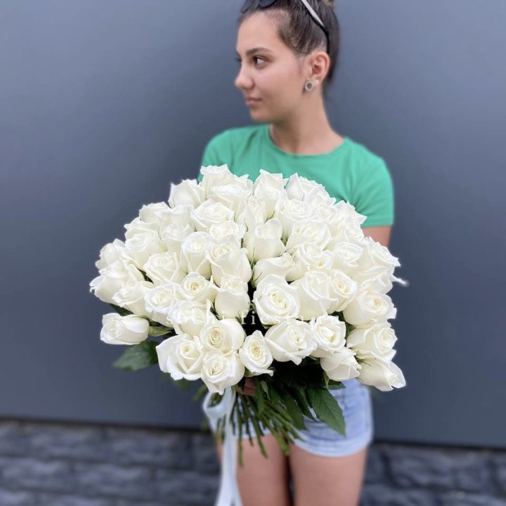51 белая роза в Элисте